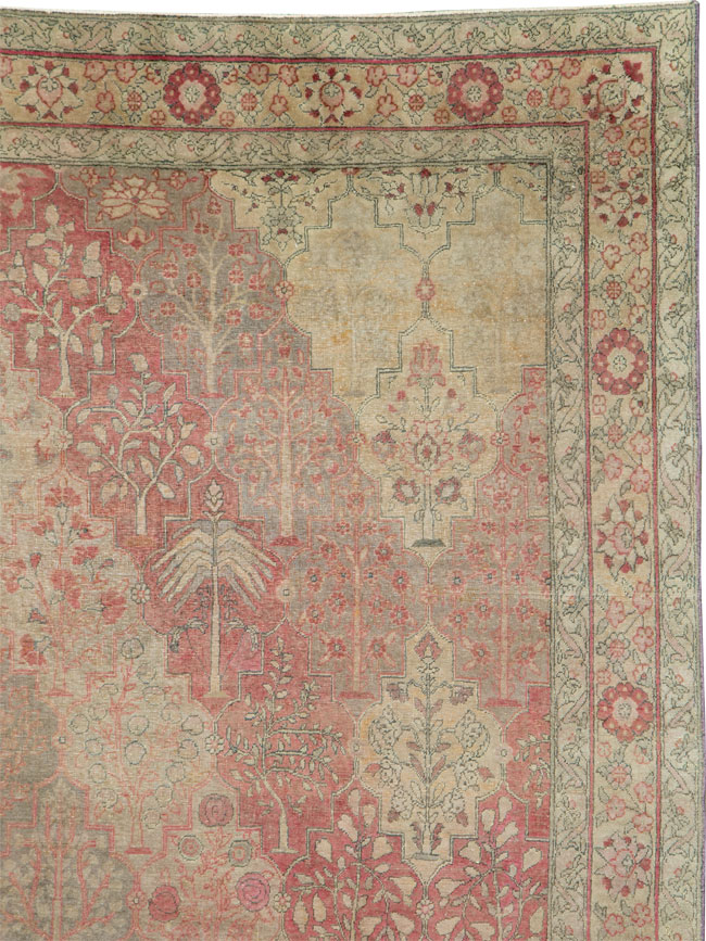 Antique Herekeh Carpet, No.9899 - Staging
