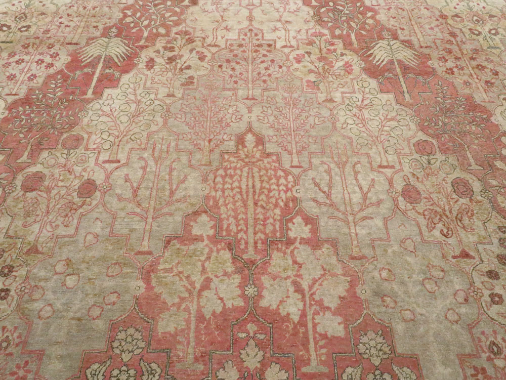 Antique Herekeh Carpet, No.9899 - Staging