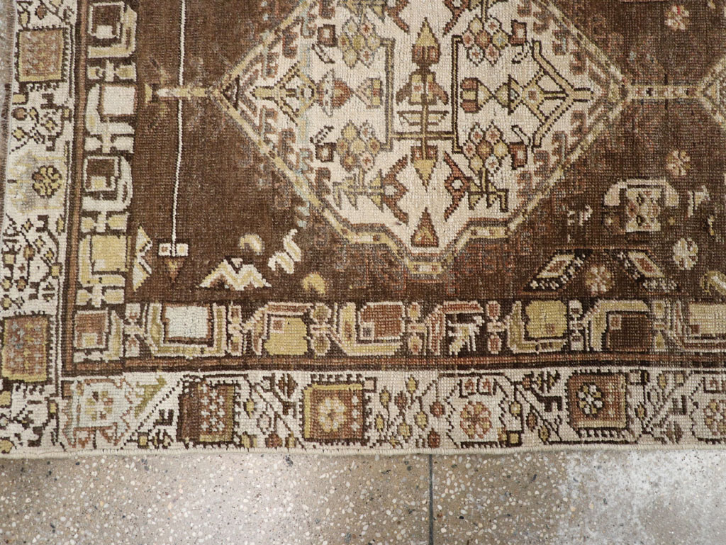 A Serab Runner, No.9949 - Staging